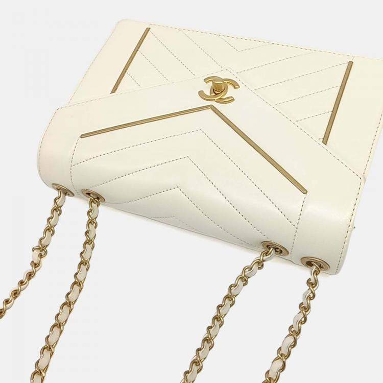 Pre Owned Chanel Cream Leather Chevron Chain Shoulder Bag