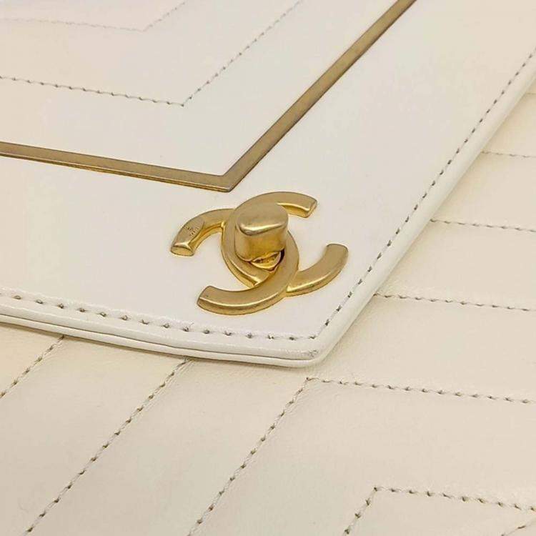 Pre Owned Chanel Cream Leather Chevron Chain Shoulder Bag