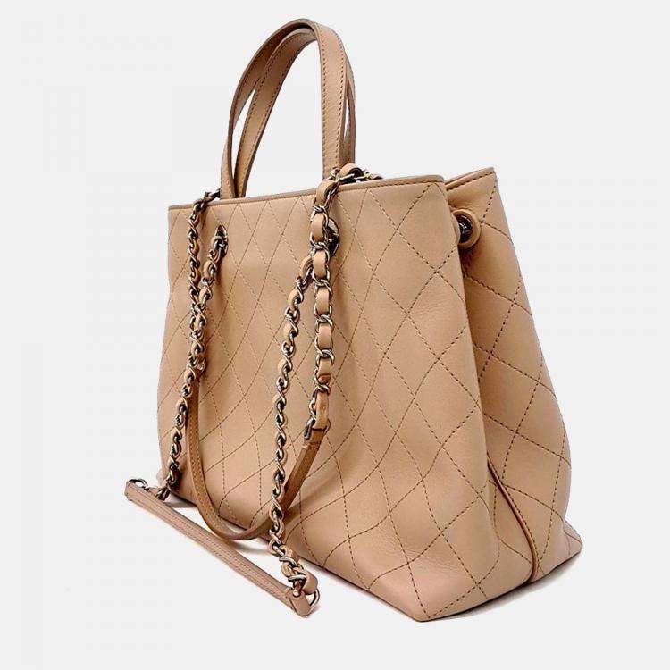 مملوكة مسبقًا Chanel Beige Leather Tote And Shoulder Bag