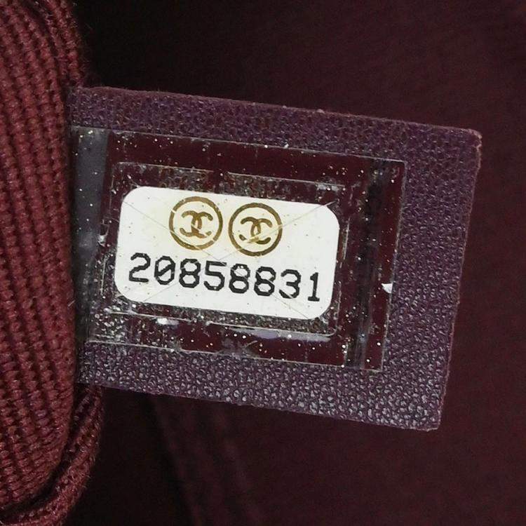 Pre Owned Chanel Black Patent Leather Duffle Handbag