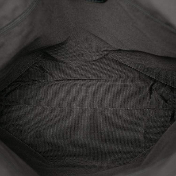 مملوكة مسبقًا Chanel Black CC Lambskin Tassel Tote