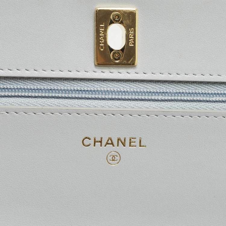 Pre Owned Chanel CC Turnlock Blue Quilted Leather Wallet On Chain