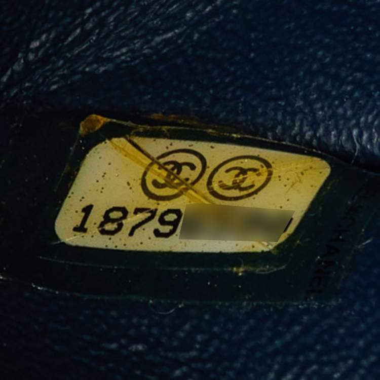 Pre Owned Chanel 2.55 Reissue 227 Teal Blue Quilted Patent Leather Flap Bag