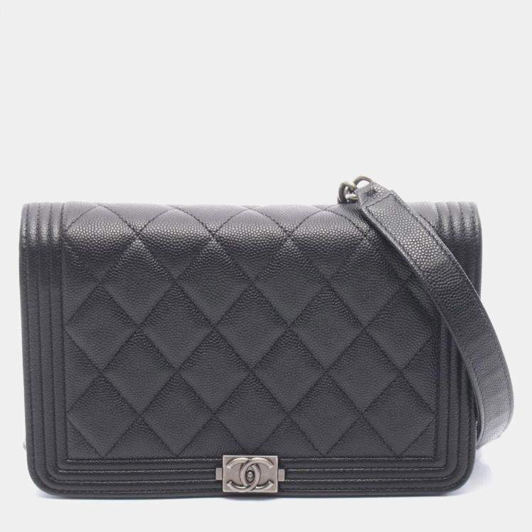 Pre Owned Chanel Boy Matelasse Black Caviar Grained Calfskin Leather Shoulder Bag