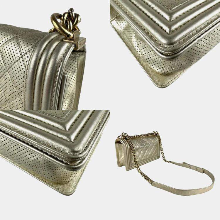 مملوكة مسبقًا Chanel Boy Chanel Shoulder Bag  Leather  Metal  Gold