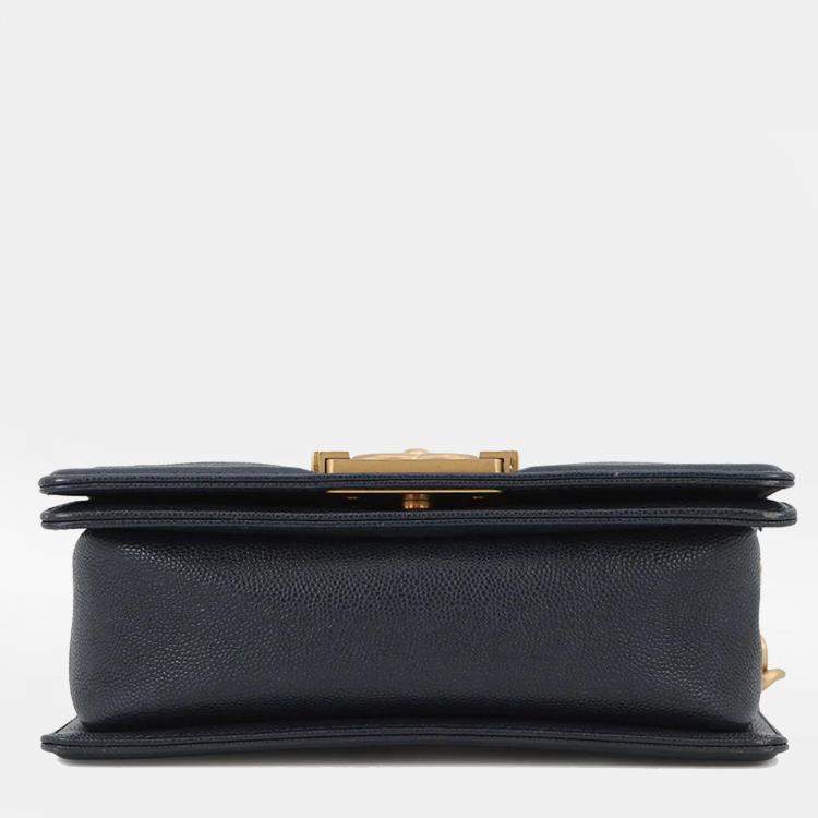 Pre Owned Chanel Boy Chanel Chain shoulder Bag Navy Caviar Leather Size 20
