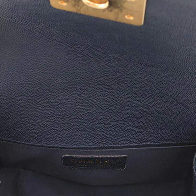Pre Owned Chanel Boy Chanel Chain shoulder Bag Navy Caviar Leather Size 20