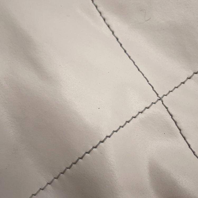 Pre Owned Chanel Chanel22 White Calf Leather Size Small