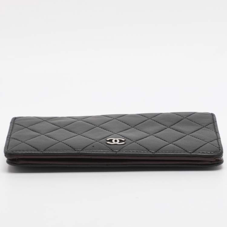 Pre Owned Chanel L Yen Black Quilted Leather Long Wallet