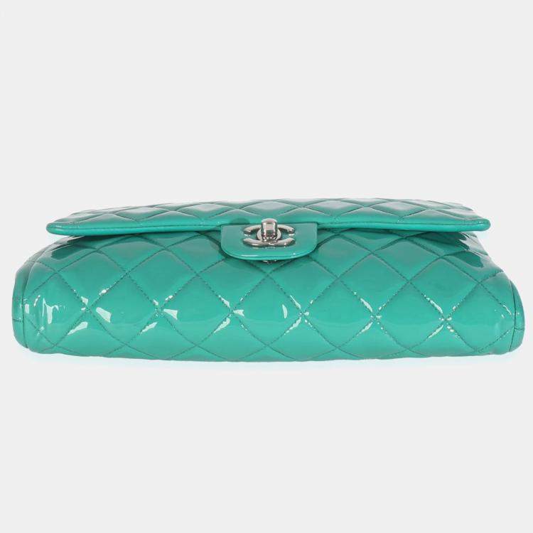 Pre Owned Chanel Turquoise Quilted Patent Classic Flap Clutch With Chain