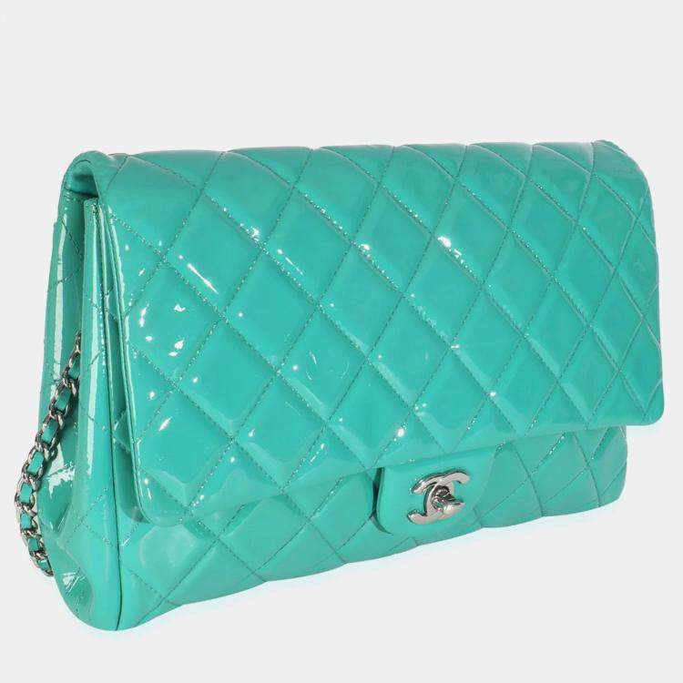 Pre Owned Chanel Turquoise Quilted Patent Classic Flap Clutch With Chain