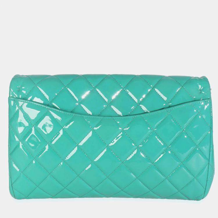 Pre Owned Chanel Turquoise Quilted Patent Classic Flap Clutch With Chain