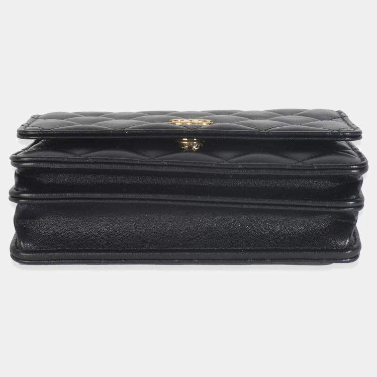 Pre Owned Chanel Black Quilted Lambskin CC Pearl Enamel Clutch On Chain