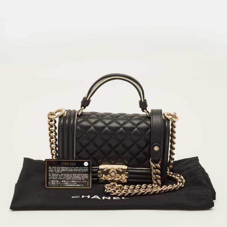 مملو كة مسبقًا Chanel Boy Small Black/White Quilted Leather Top Handle Bag