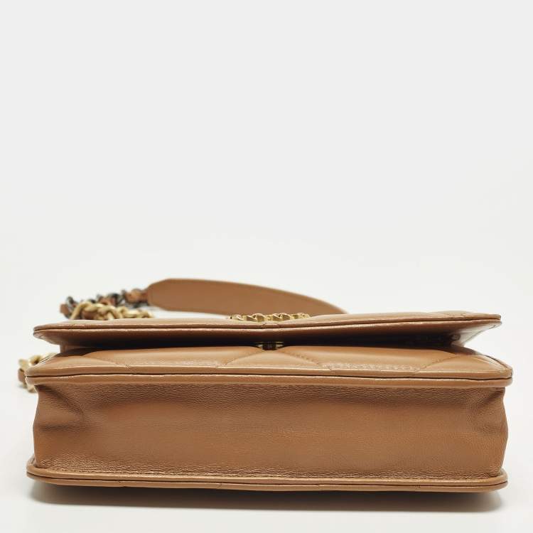 Pre Owned Chanel 19 Brown Quilted Leather Wallet On Chain