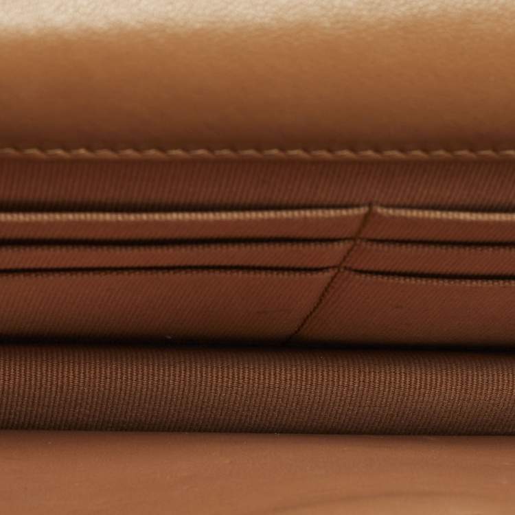 Pre Owned Chanel 19 Brown Quilted Leather Wallet On Chain