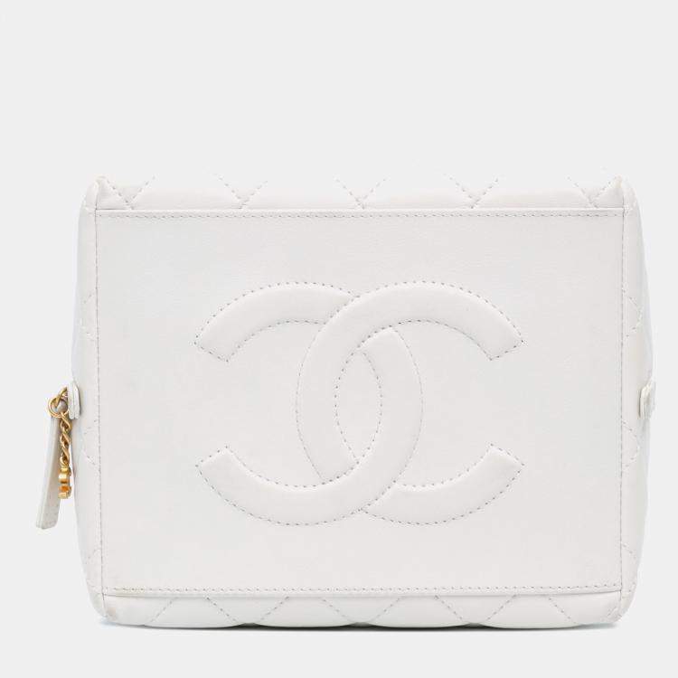 Pre Owned Chanel White Métiers d'Art CC Quilted Lambskin Box with Top Handle Bag