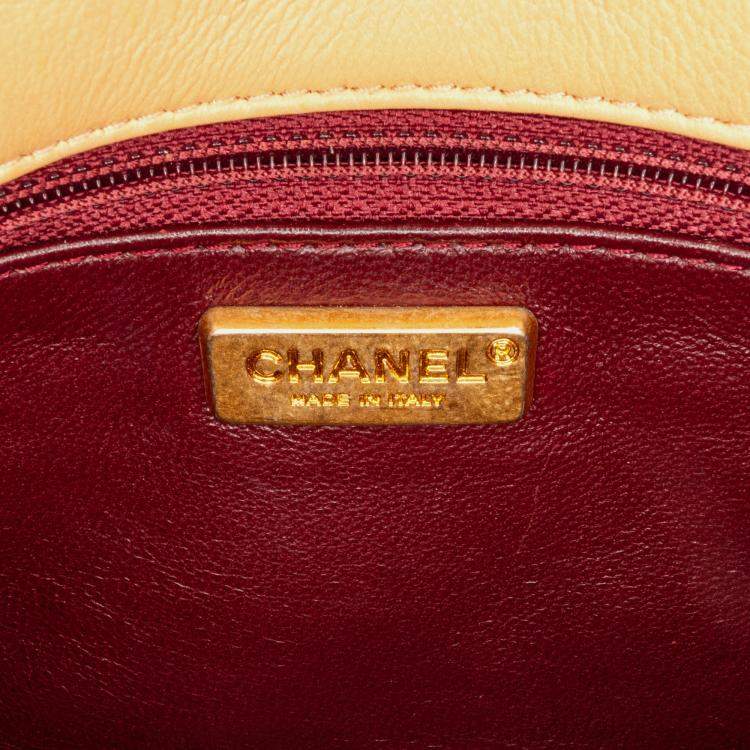 مملوكة مسبقًا Chanel Yellow Medium Classic Lambskin Metal Edge Shoulder Bag