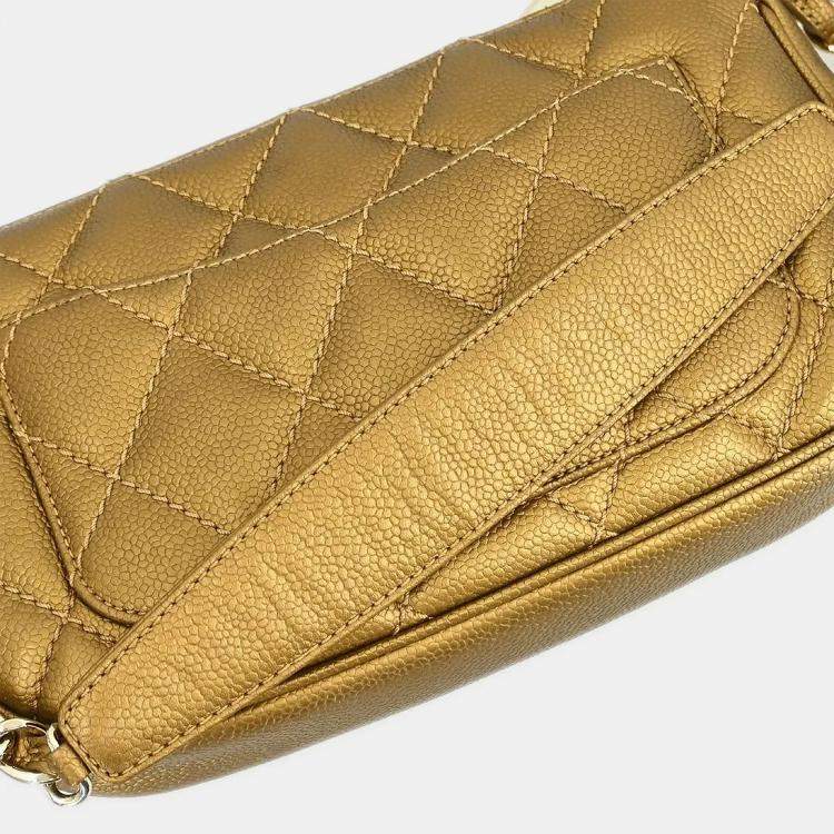 مملوكة مسبقًا Chanel Gold Calfskin Handbag