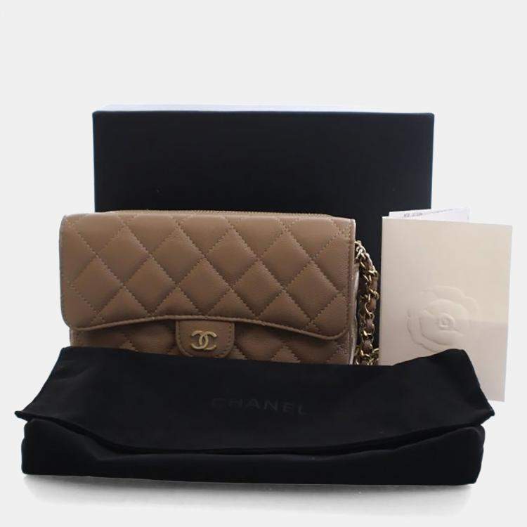 Pre Owned Chanel Caviar Classic Flap Phone Holder With Chain