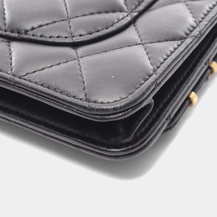 Pre Owned Chanel Coco Clips Black Lambskin Leather Clutch Bag