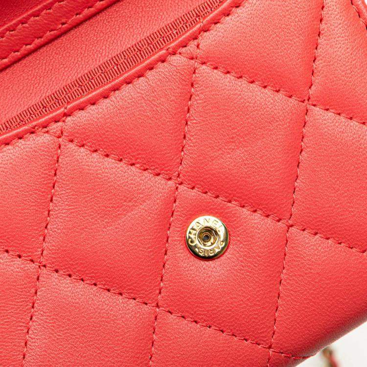 Pre Owned Chanel Red Quilted Lambskin Flap Card Holder on Chain