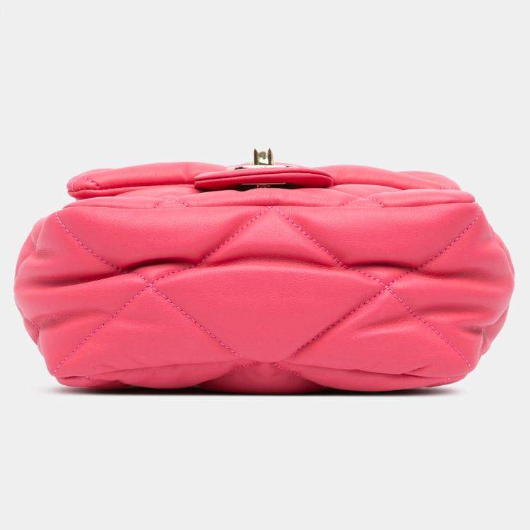 مملوكة مسبقًا Chanel Pink Mini Quilted Calfskin Bubbly Flap