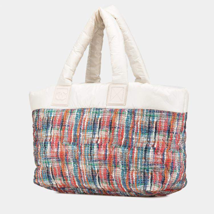 مملوكة مسبقًا Chanel White Nylon Tweed Printed Coco Cocoon Tote
