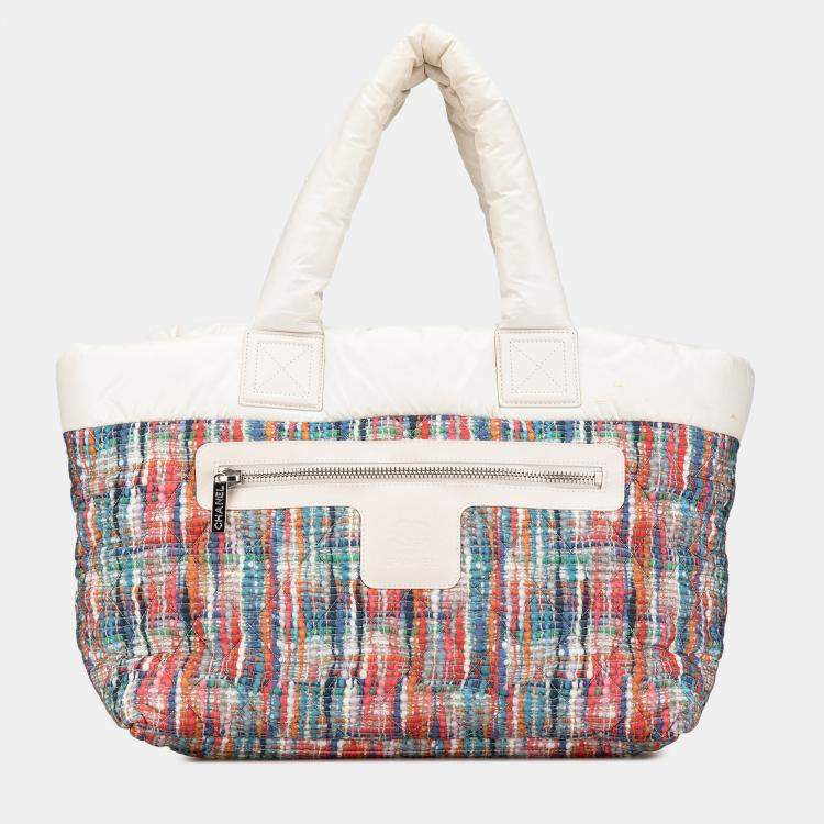 مملوكة مسبقًا Chanel White Nylon Tweed Printed Coco Cocoon Tote