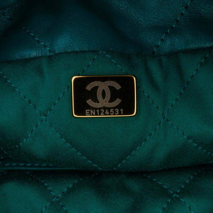 Pre Owned Chanel Green Mini Shiny Calfskin 22 Handbag
