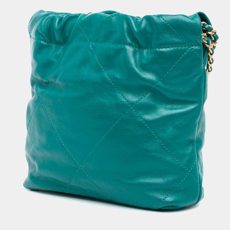 Pre Owned Chanel Green Mini Shiny Calfskin 22 Handbag