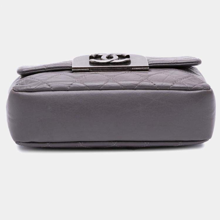 Pre Owned Chanel Purple Quilted Aged Calfskin CC Square Flap