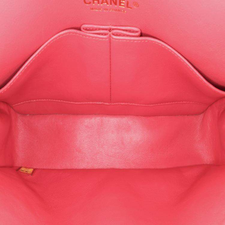 Pre Owned Chanel Red Medium Classic Chevron Lambskin Double Flap