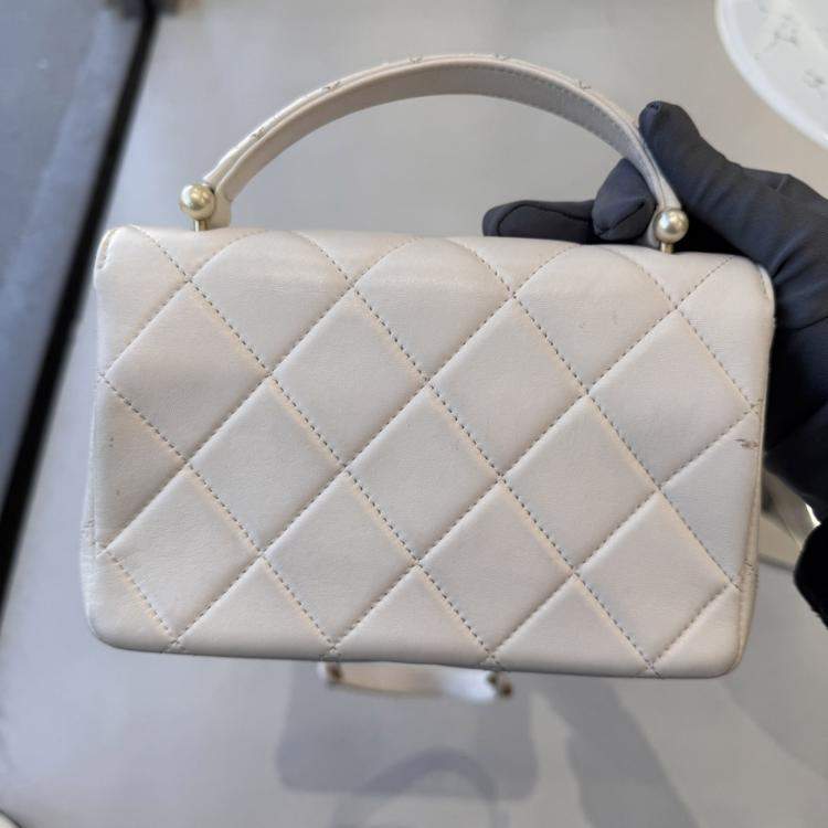 Pre Owned Chanel Pearl handle bag white with gold hardware