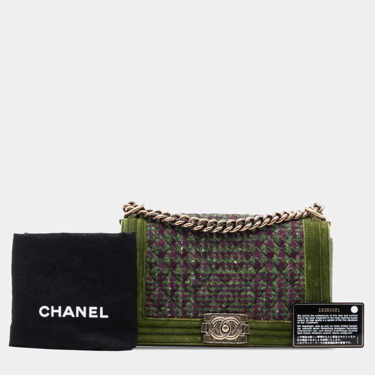 Pre Owned Chanel Green Old Medium Tweed and Velvet Boy Flap