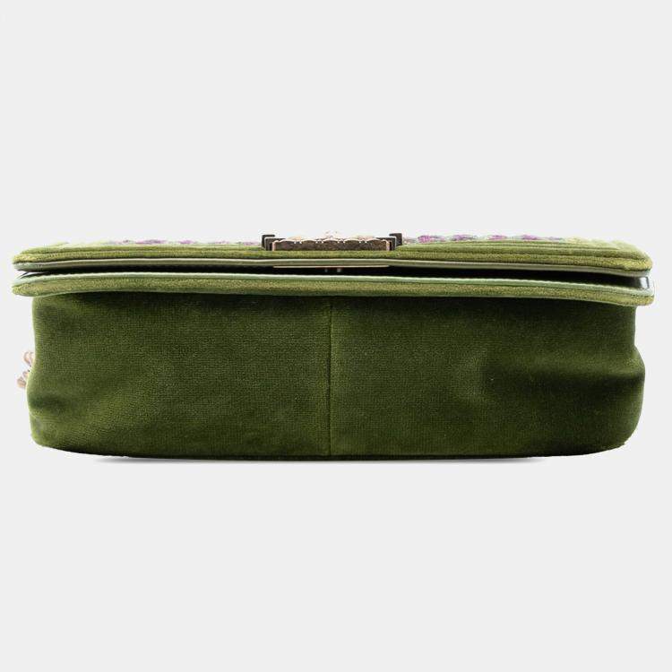 Pre Owned Chanel Green Old Medium Tweed and Velvet Boy Flap