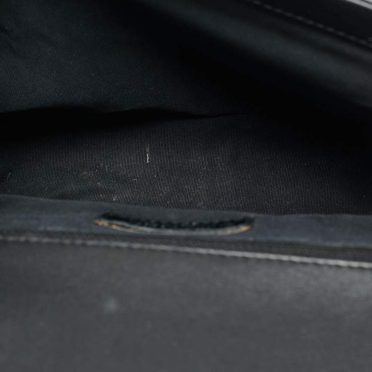 مملوكة مسبقًا Chanel Boy New Medium Black Embossed Leather Flap Bag