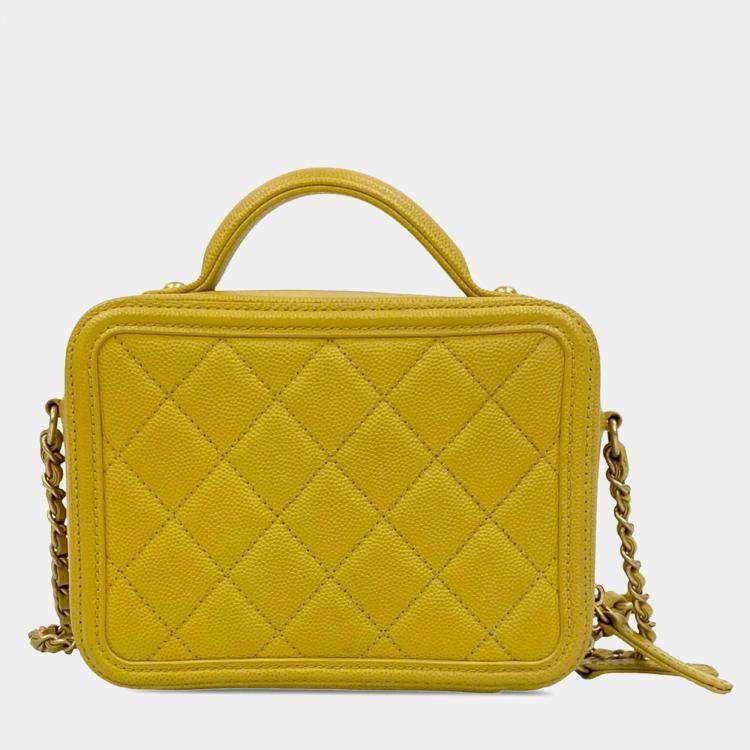 مملوكة مسبقًا Chanel Yellow Small Caviar CC Filigree Vanity Bag