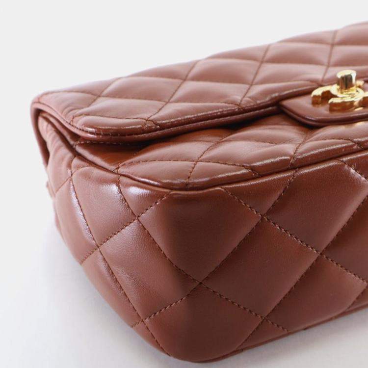 مملوكة مسبقًا Chanel Medium Shiny Lambskin Golden Links Top Handle Flap Bag