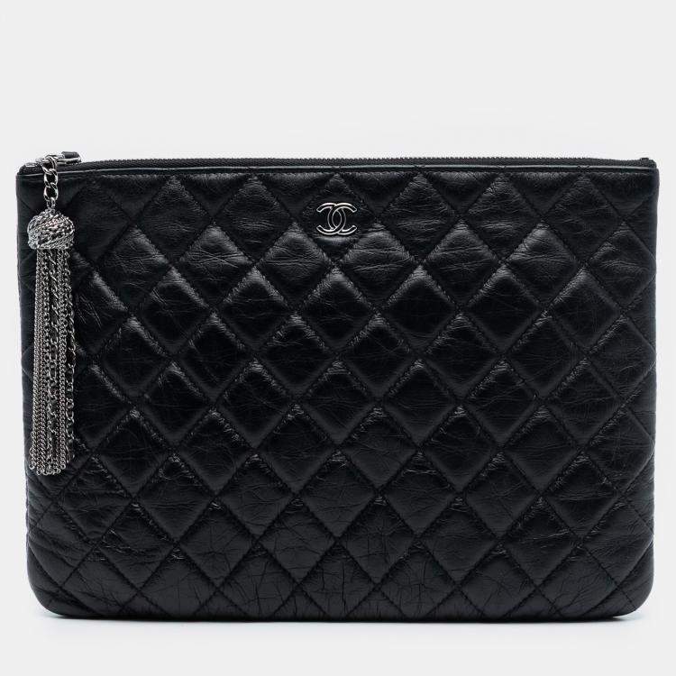 Pre Owned Chanel Black Medium Quilted Aged Calfskin Chain Tassel O Case Clutch