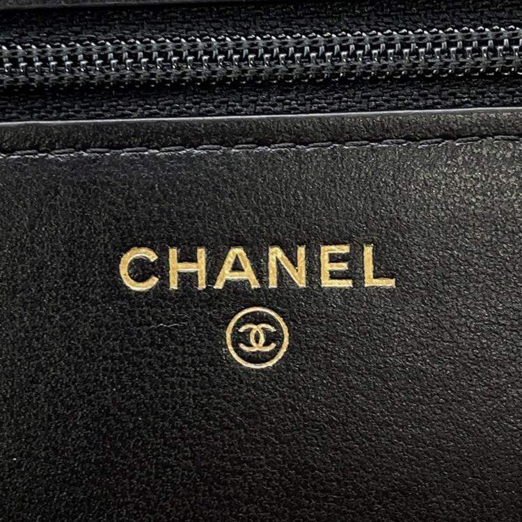 Pre Owned Chanel Pearl Chain Wallet Black Lambskin