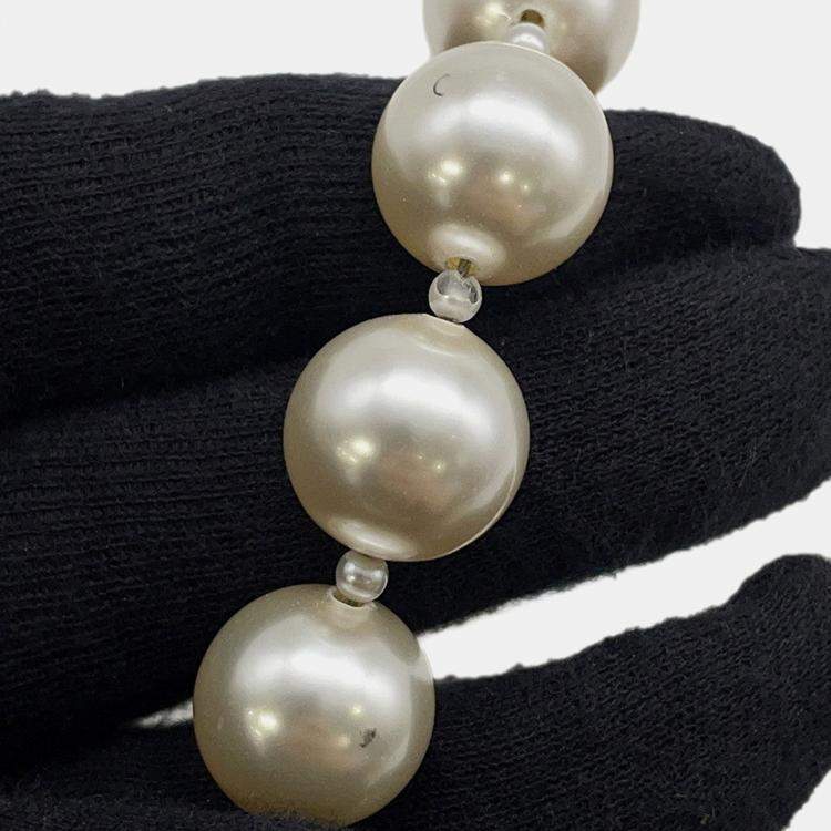 Pre Owned Chanel Pearl Chain Wallet Black Lambskin