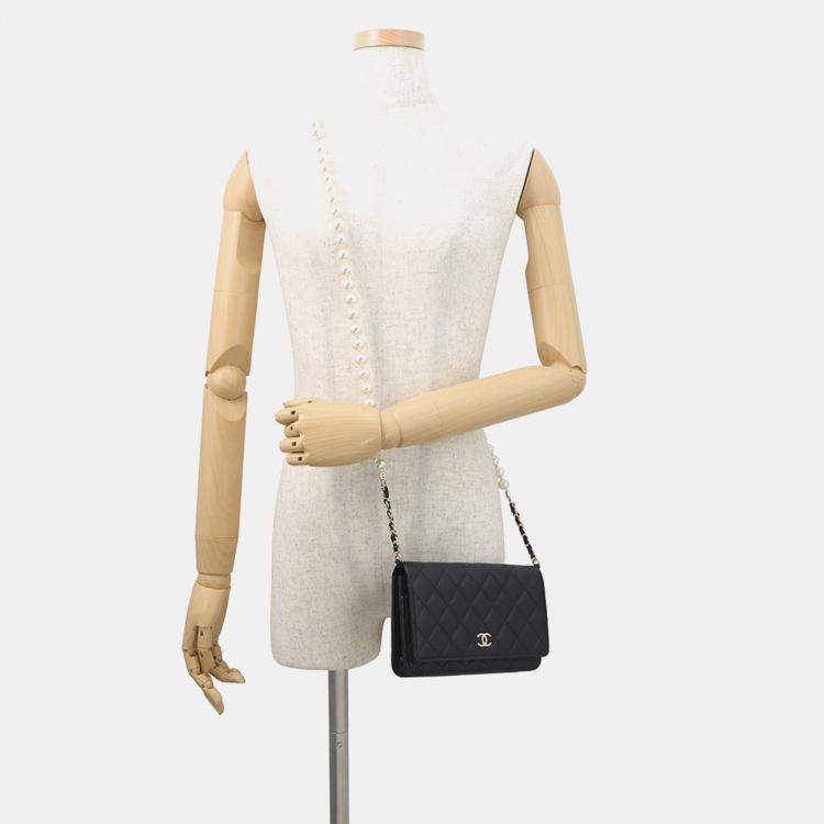 Pre Owned Chanel Pearl Chain Wallet Black Lambskin