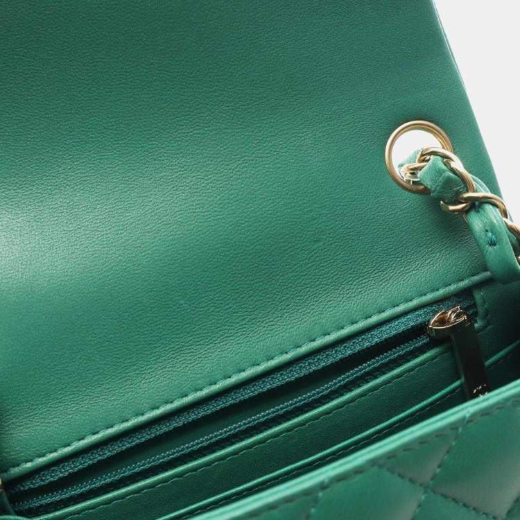 Pre Owned Chanel Mini Matelasse Shoulder Bag Lambskin Leather Green