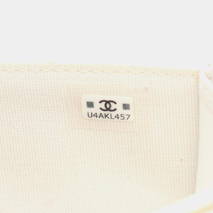 Pre Owned Chanel Matelasse Top Handle Phone Case Shoulder Bag In Lambskin Leather White