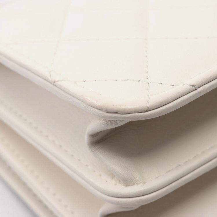 Pre Owned Chanel Matelasse Top Handle Phone Case Shoulder Bag In Lambskin Leather White