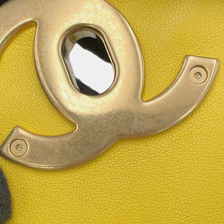 Pre Owned Chanel Chain Shoulder Bag Chanel19 Matelasse Coco Mark Flap Lambskin