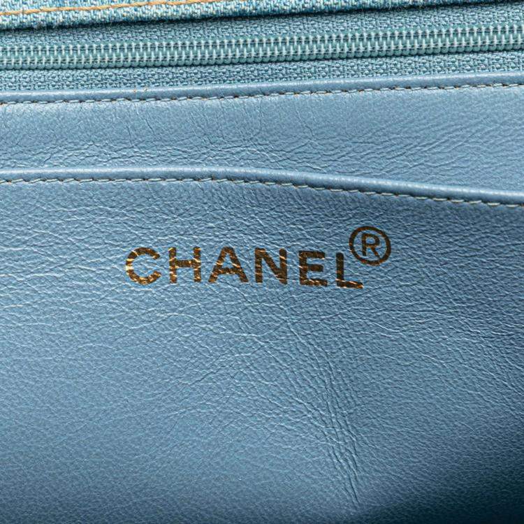 مملوكة مسبقًا Chanel Coco Mark Quilted Handbag With Top Handles Light Blue Denim