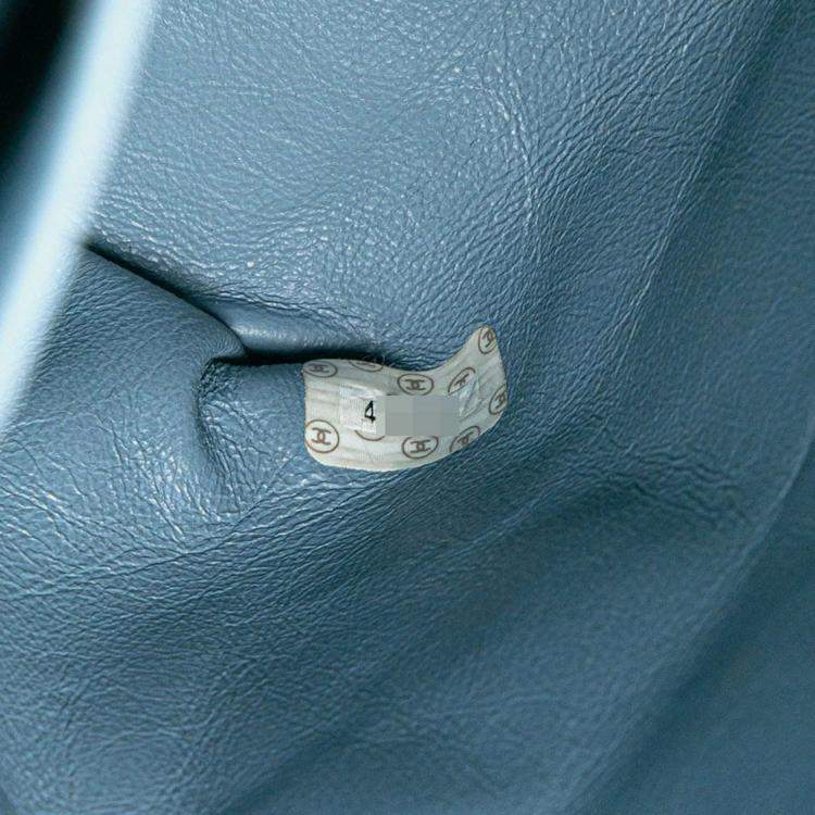 مملوكة مسبقًا Chanel Coco Mark Quilted Handbag With Top Handles Light Blue Denim