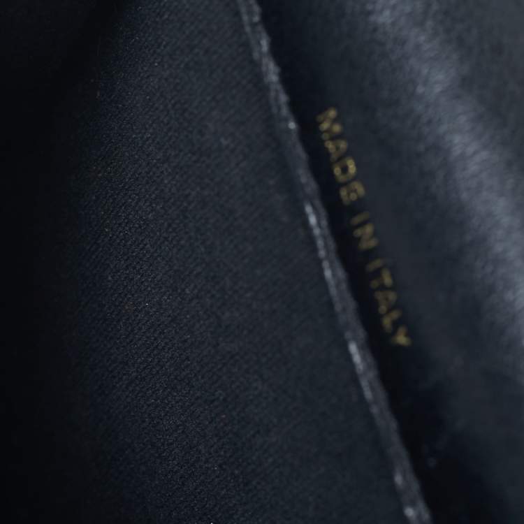 Pre Owned Chanel Black Quilted Caviar Leather Phone Holder Crossbody Bag